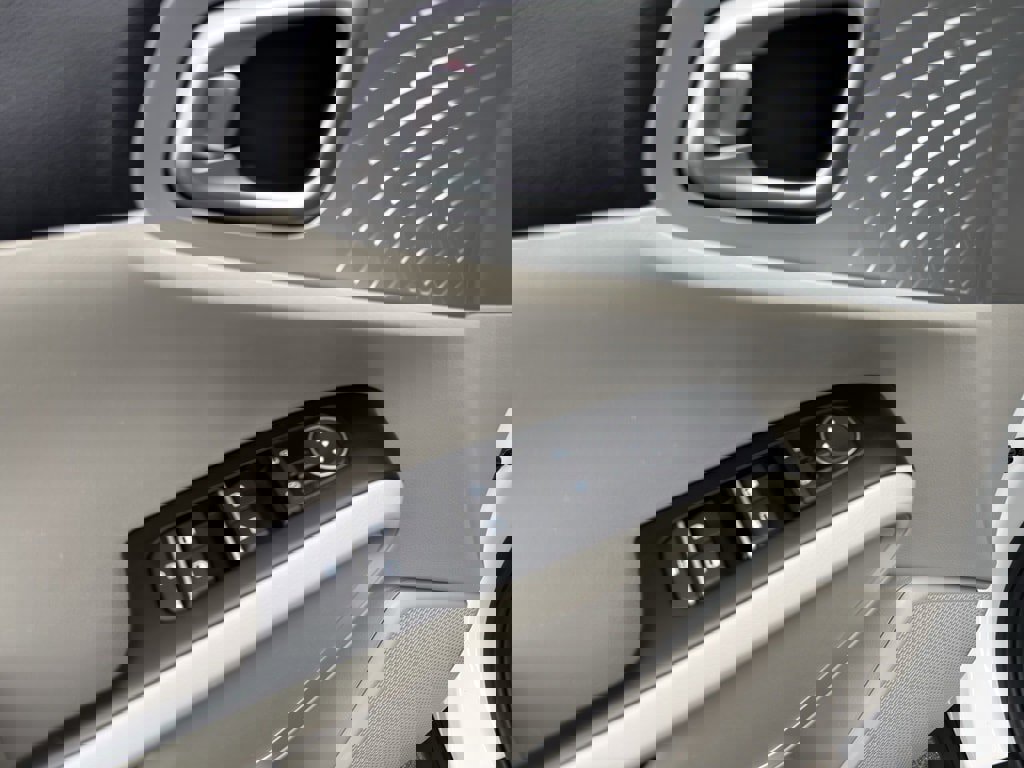 Used 2023 Kia Soul LX image 10