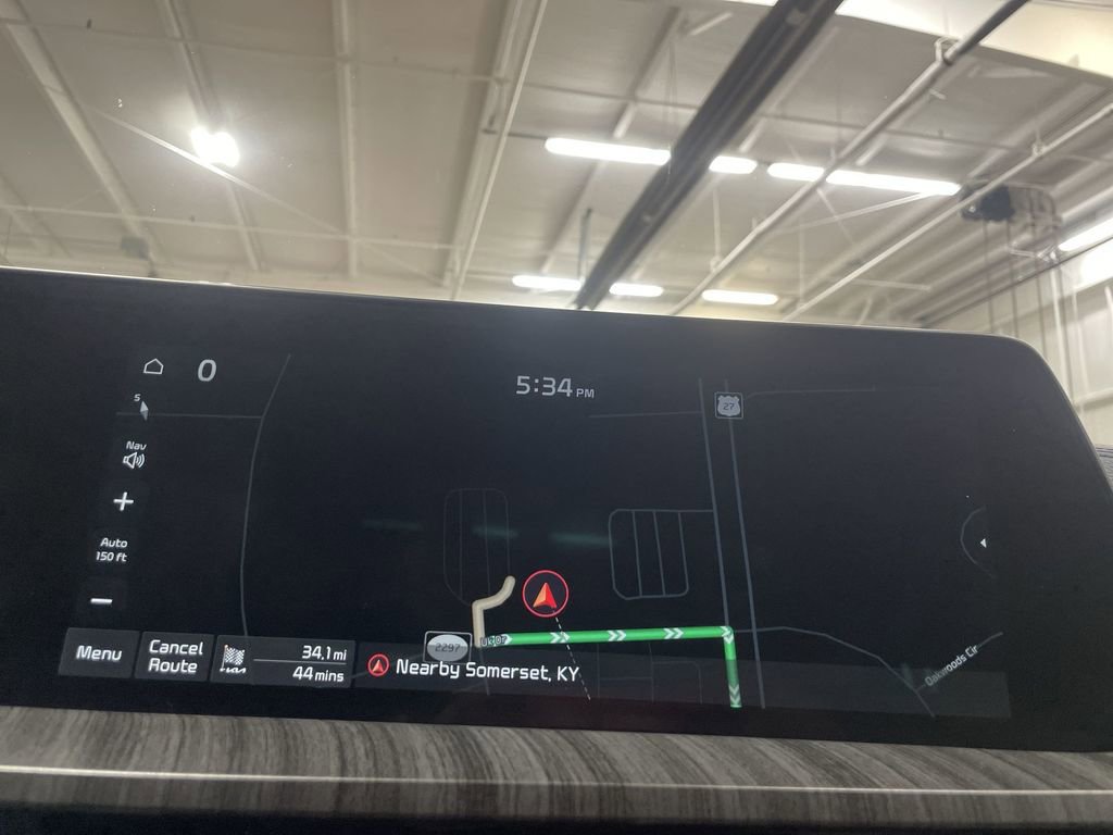 Used 2025 Kia Telluride SX w/ SX Captain's Chair Package image 18