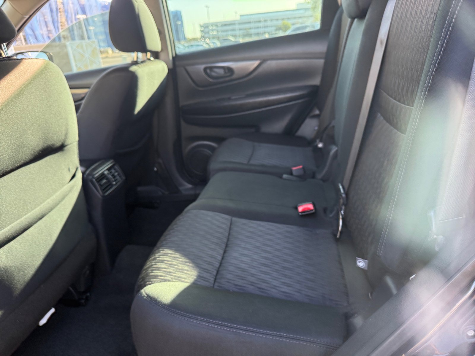 Used 2019 Nissan Rogue S FWD image 10