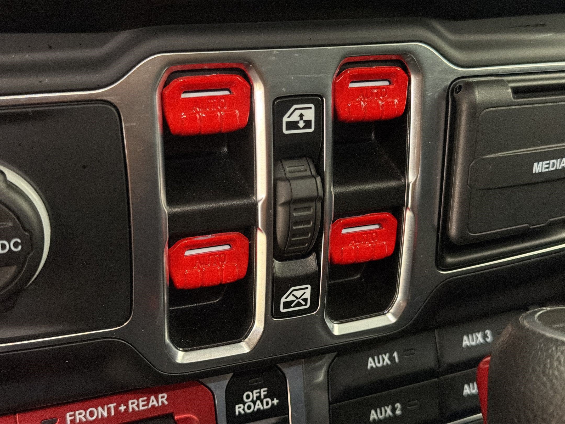 Used 2021 Jeep Wrangler Unlimited Rubicon AWD/4WD image 18