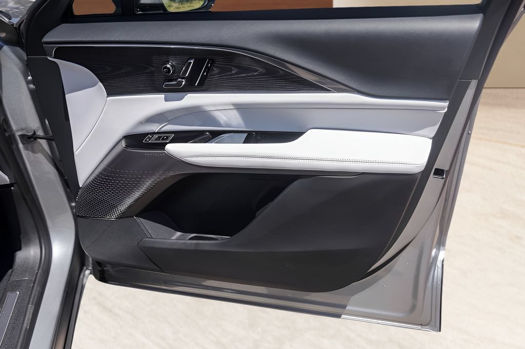 Certified 2024 Cadillac Lyriq Sport RWD image 25