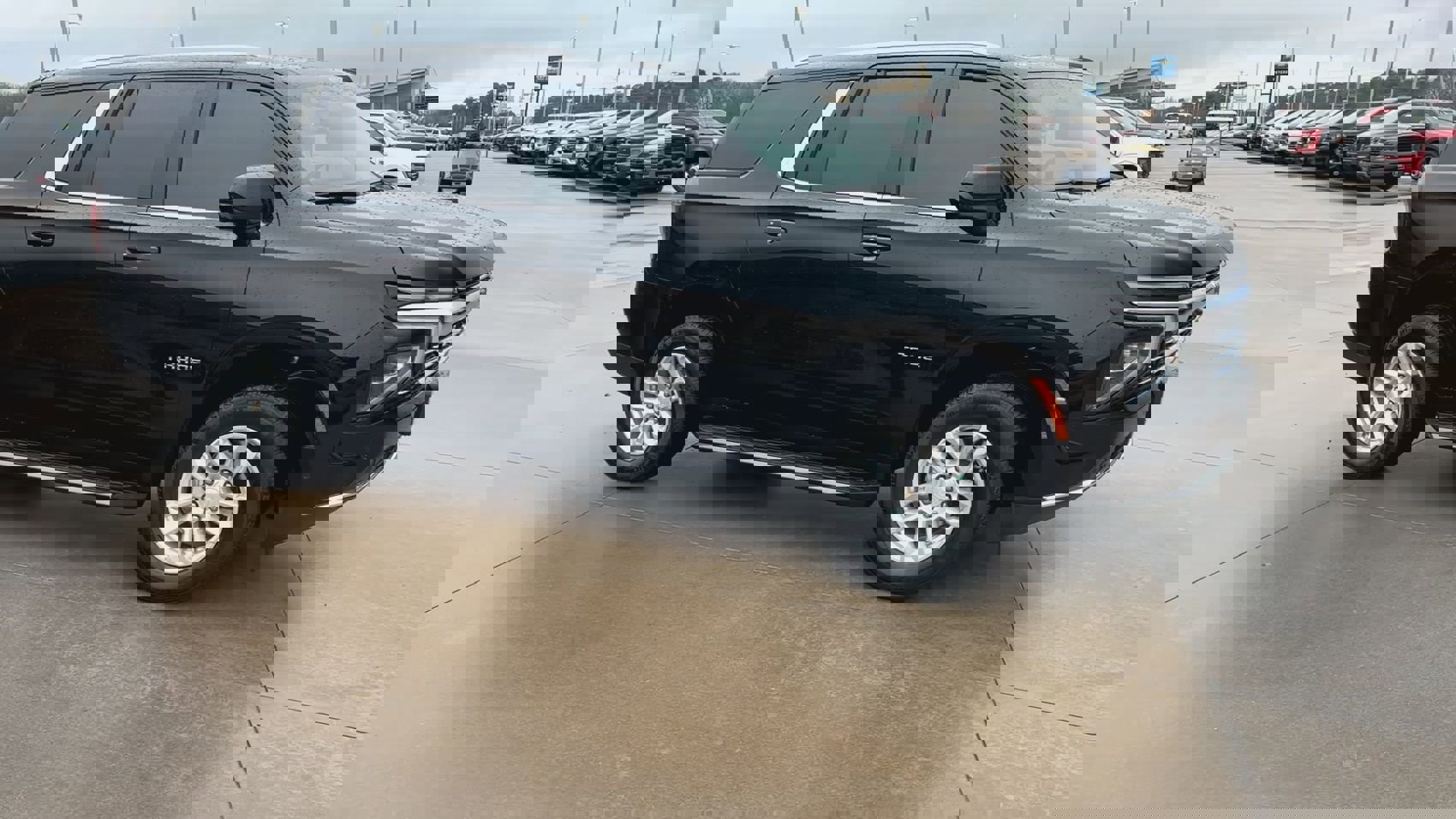 Certified 2025 Chevrolet Tahoe LT image 3