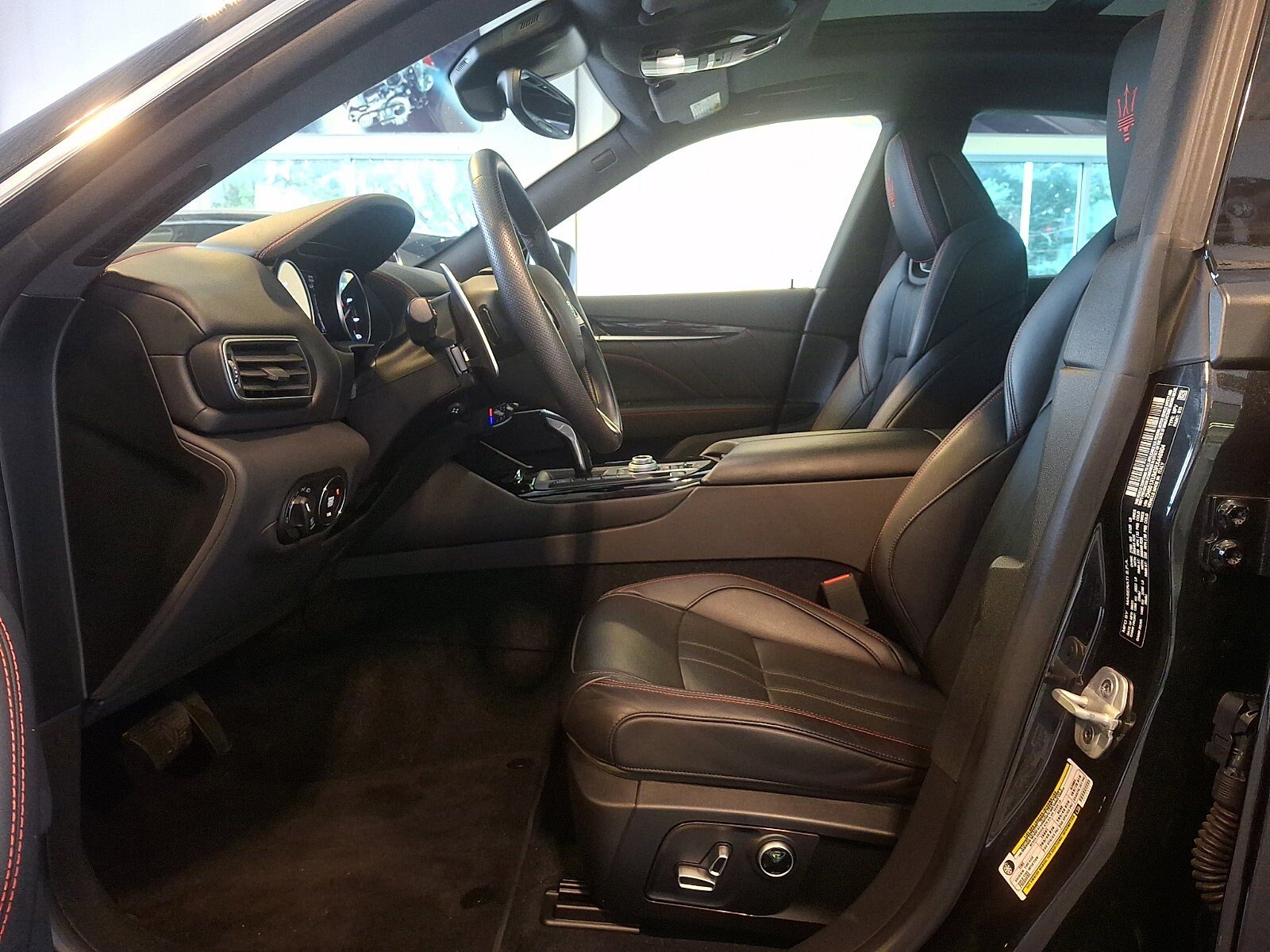 Used 2024 Maserati Levante GT Ultima AWD/4WD image 2