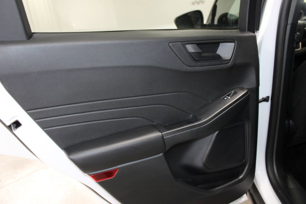 Used 2025 Ford Escape Active AWD/4WD image 17