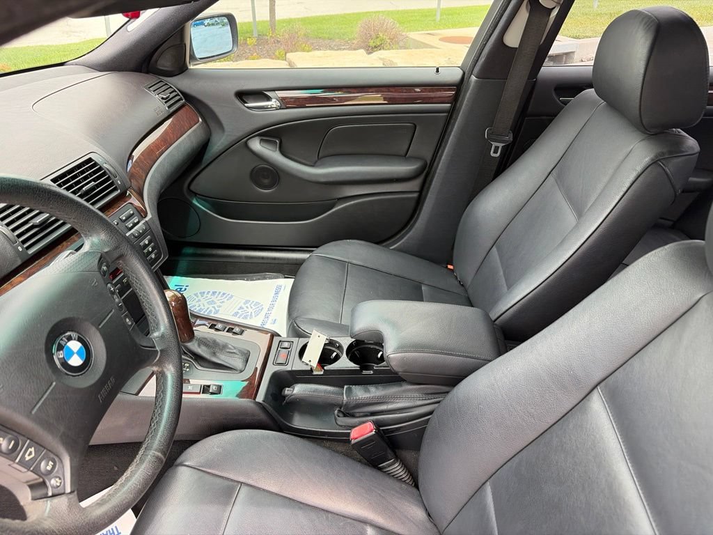Used 2004 BMW 325i Sedan RWD image 42