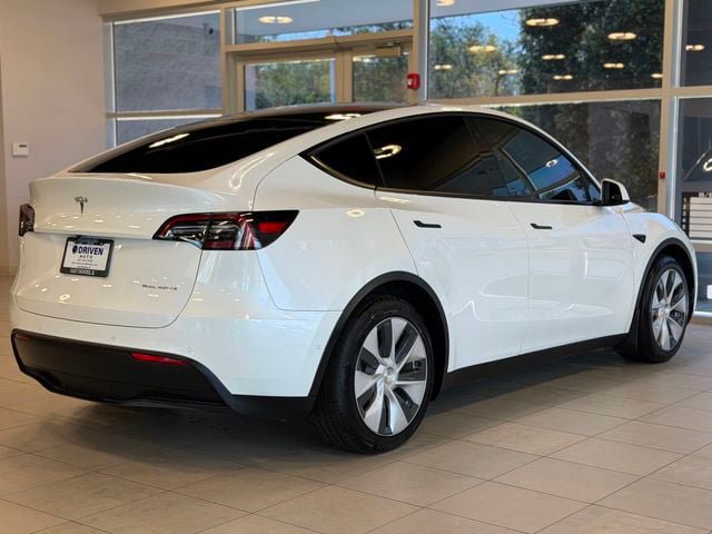 Used 2022 Tesla Model Y Long Range AWD/4WD image 12