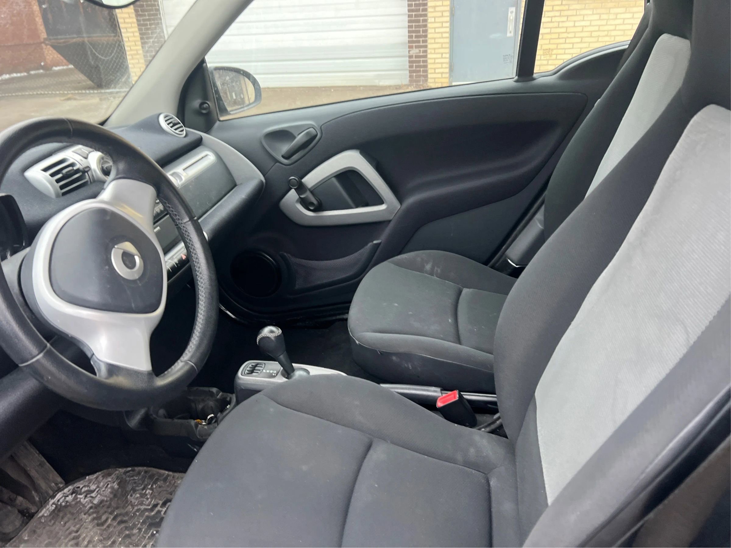 Used 2012 smart fortwo passion image 10