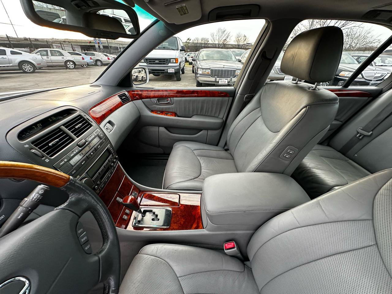 Used 2004 Lexus LS 430 w/ Premium Pkg RWD image 31