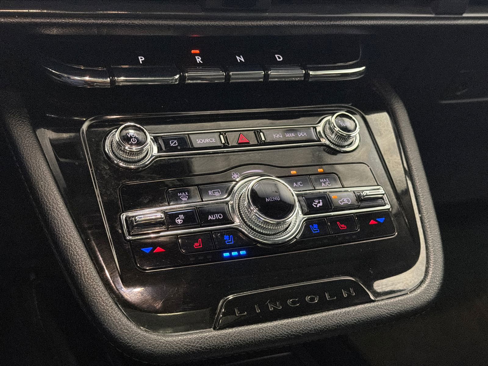 Used 2021 Lincoln Corsair AWD w/ Premium Package image 31
