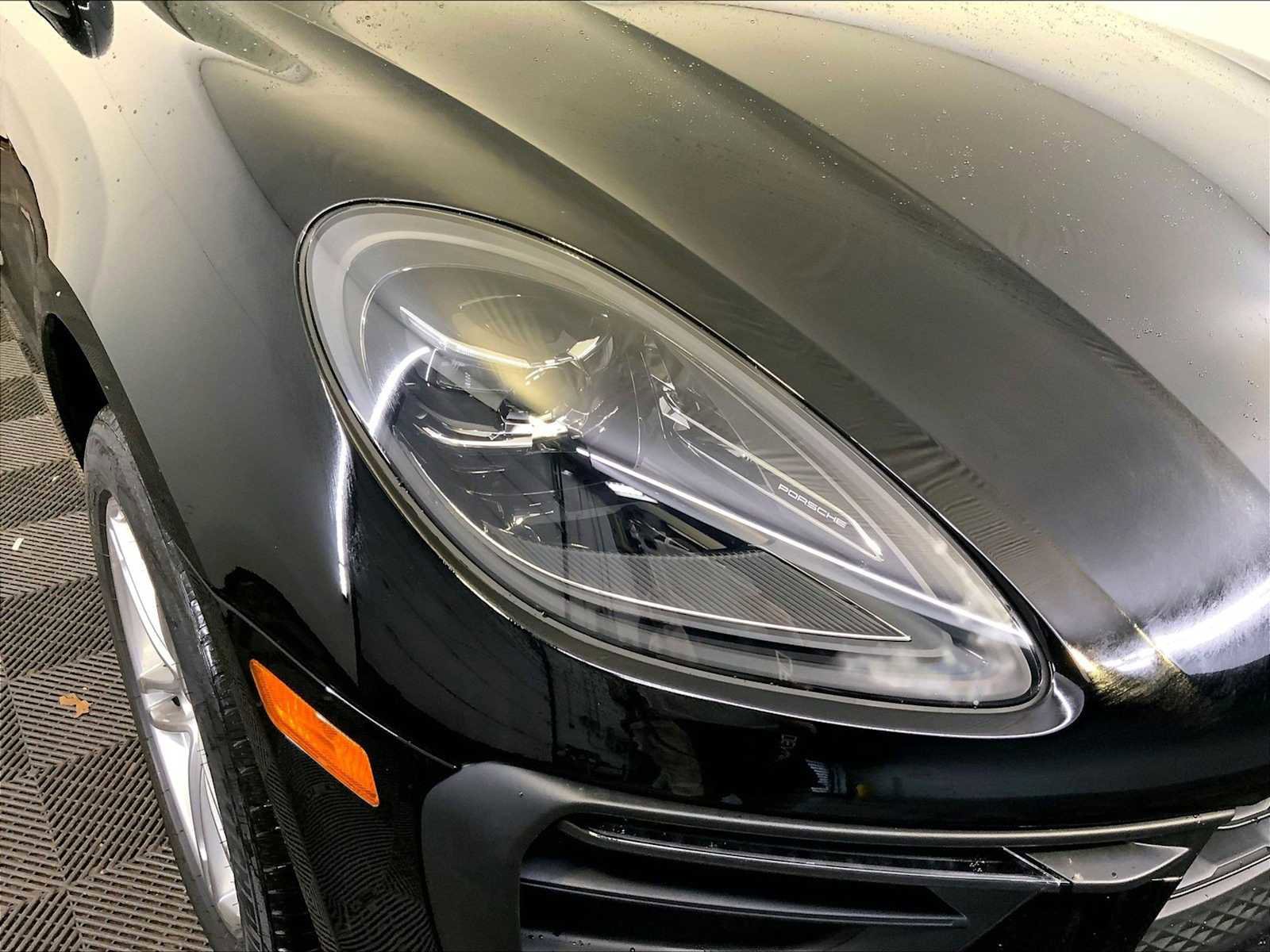 New 2026 Porsche Macan AWD/4WD image 12