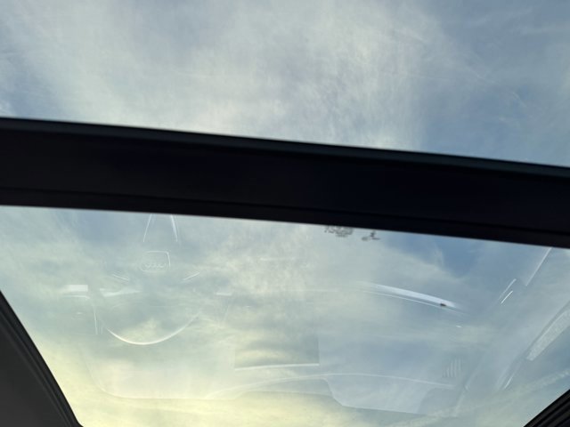 Certified 2025 Audi Q5 2.0T Premium w/ Convenience Plus Package image 14