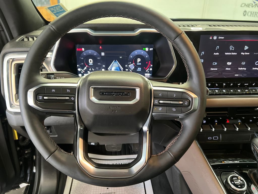 Used 2025 GMC Canyon Denali image 28