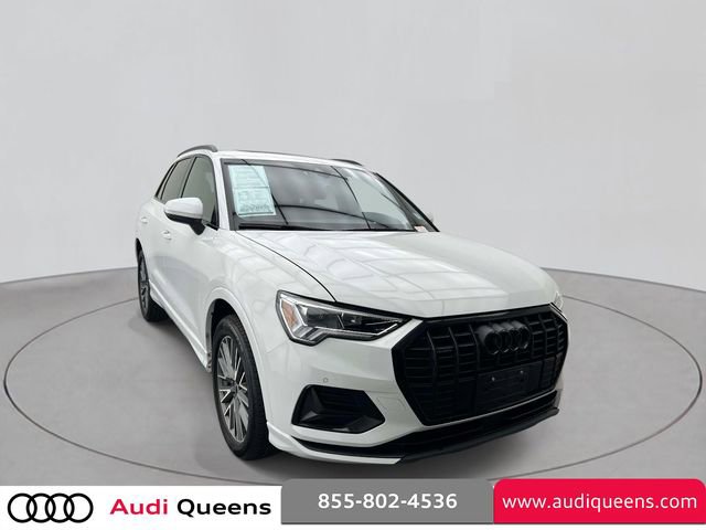Used 2023 Audi Q3 2.0T Premium w/ Convenience Package AWD/4WD image 3