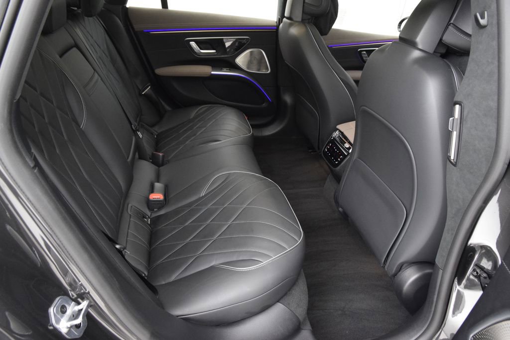 Used 2023 Mercedes-Benz EQS 580 4MATIC Sedan image 18