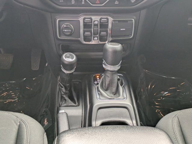 Used 2021 Jeep Gladiator Sport image 16