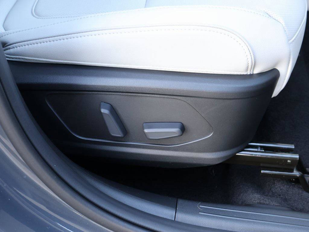 New 2026 Hyundai Tucson Limited image 11