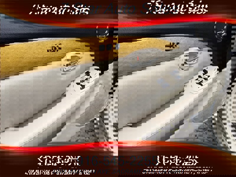 Used 2002 Lexus SC 430 Convertible image 8