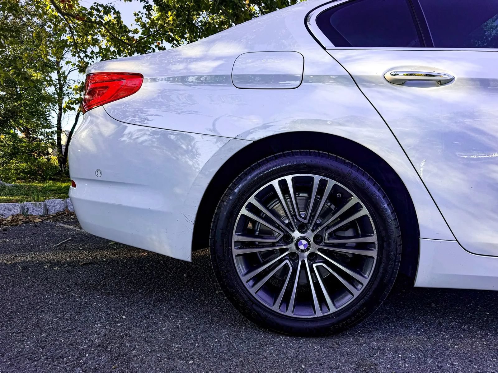 Used 2017 BMW 530i xDrive AWD/4WD image 38