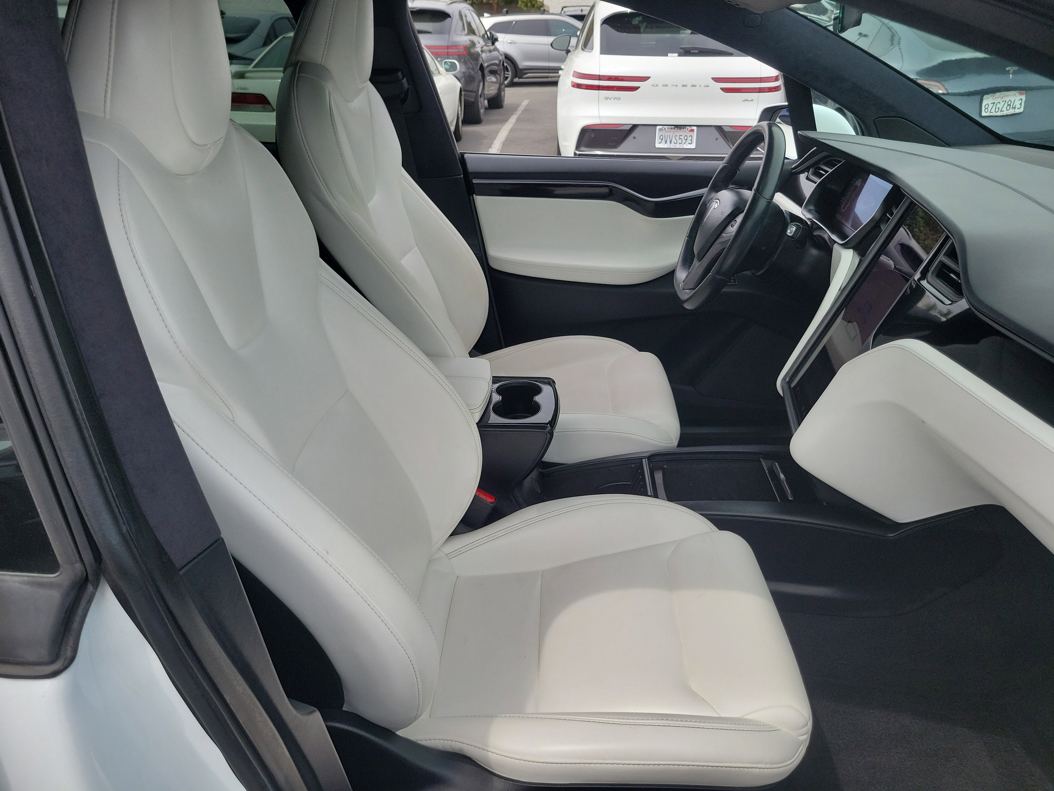 Used 2020 Tesla Model X image 18