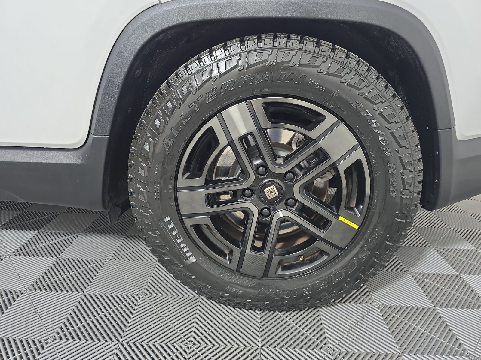 Used 2023 Rivian R1T Adventure Dual AWD/4WD image 10