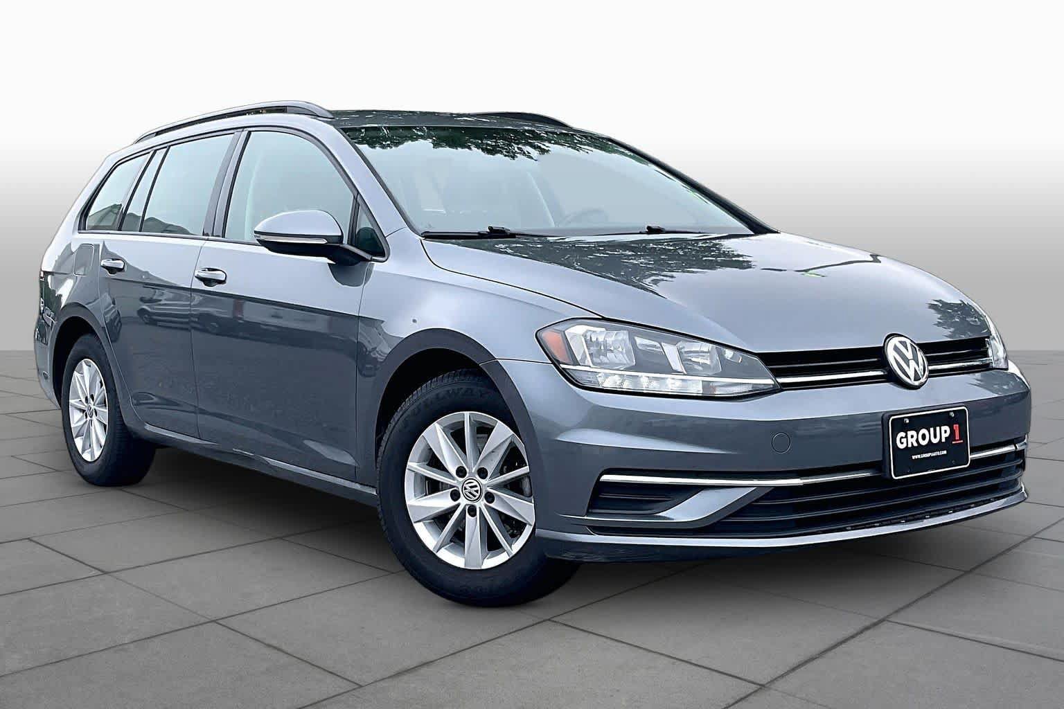 Used 2019 Volkswagen Golf S FWD image 2