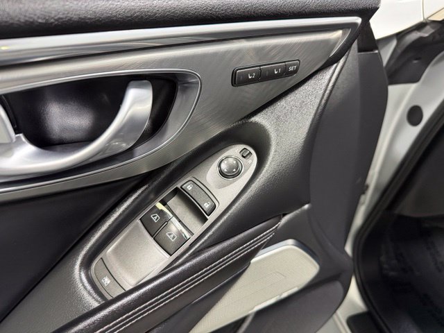 Used 2018 INFINITI Q60 3.0t Luxe w/ Sensory Package 3.0T Luxe AWD/4WD image 19
