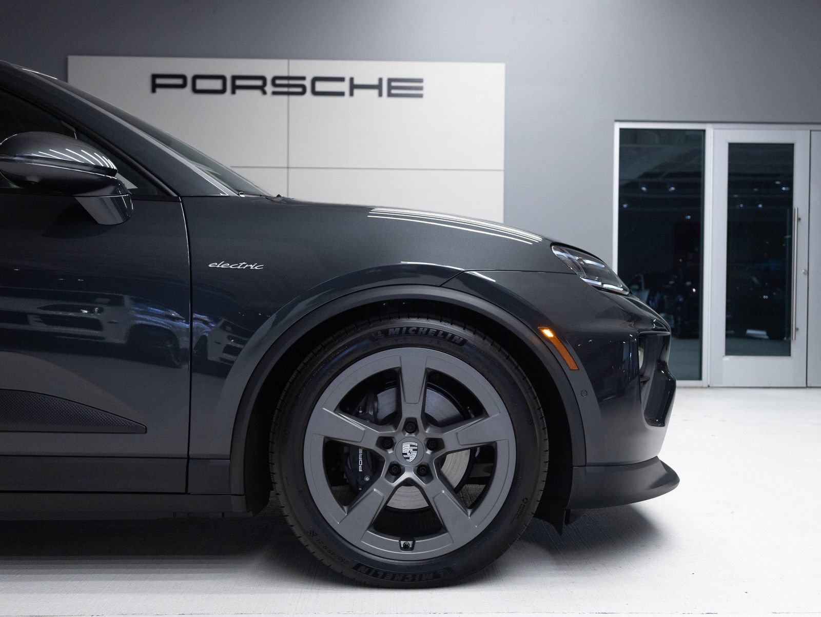 Certified 2026 Porsche Macan 4 Electric AWD/4WD image 11