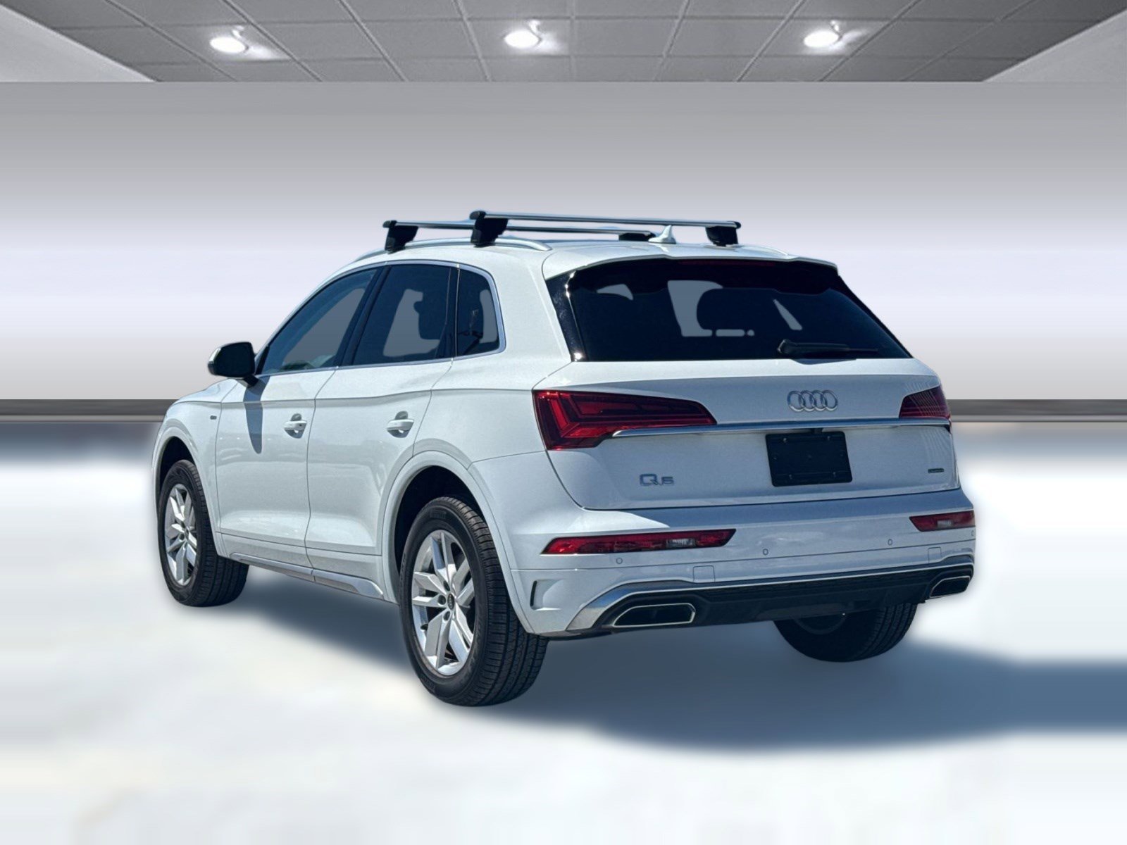 Certified 2023 Audi Q5 2.0T Premium w/ Convenience Package image 3