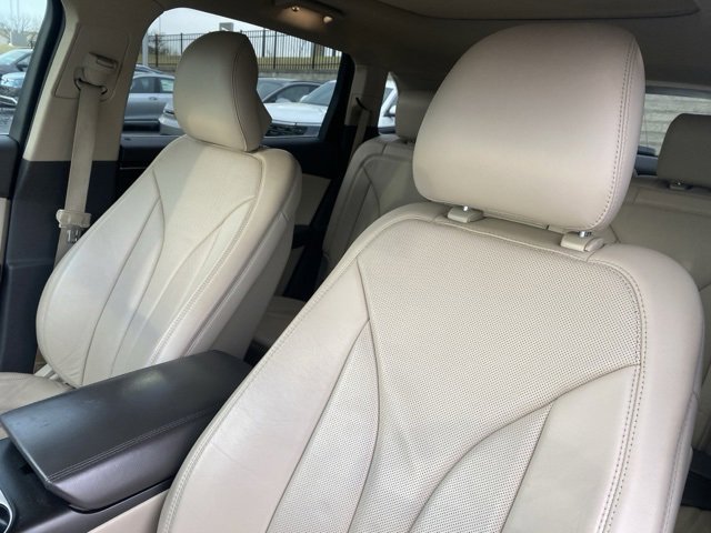 Used 2016 Lincoln MKX Reserve w/ Driver Assistance Package image 13