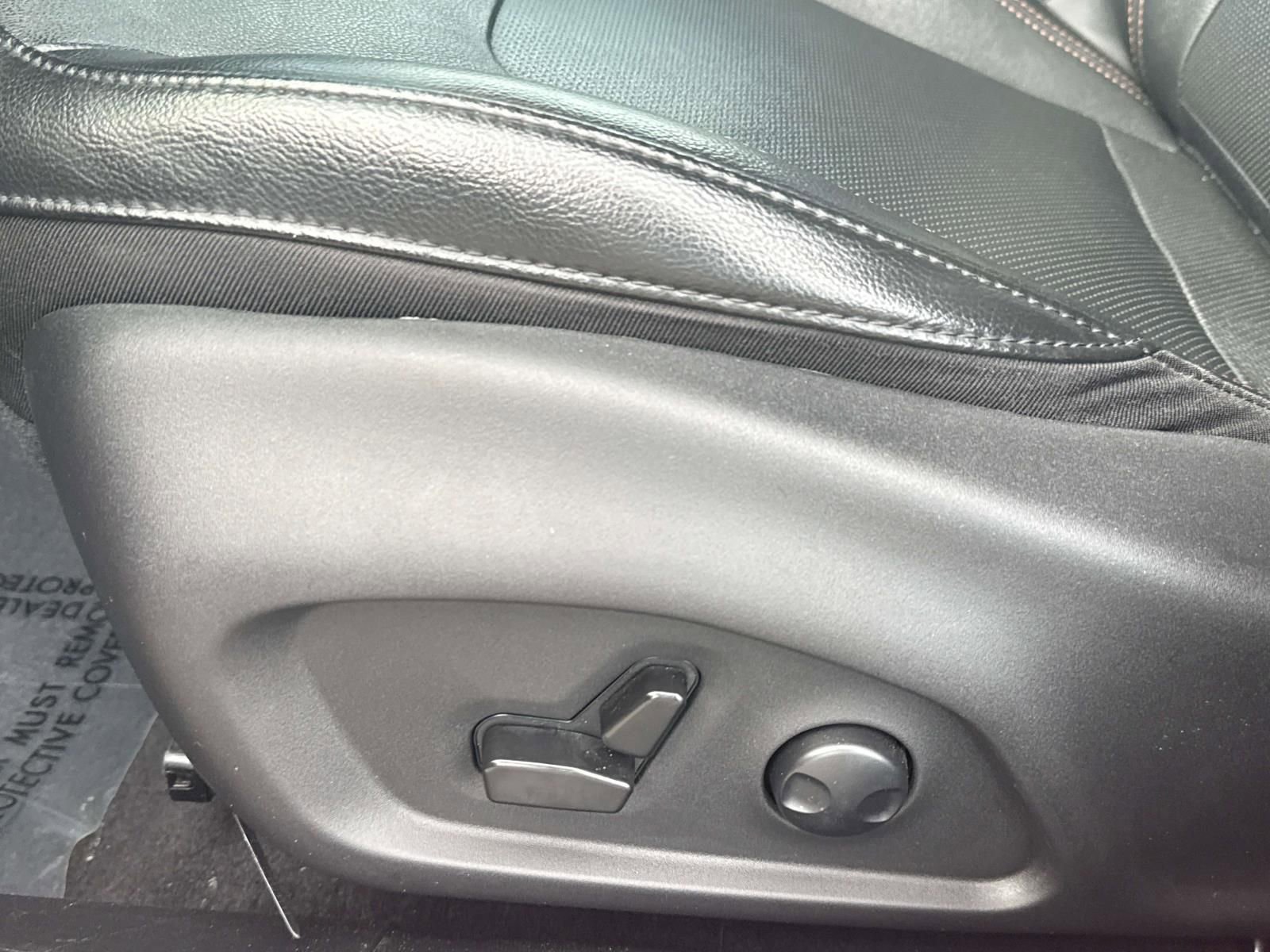 Used 2023 Jeep Compass Latitude w/ Sun and Sound Group image 12