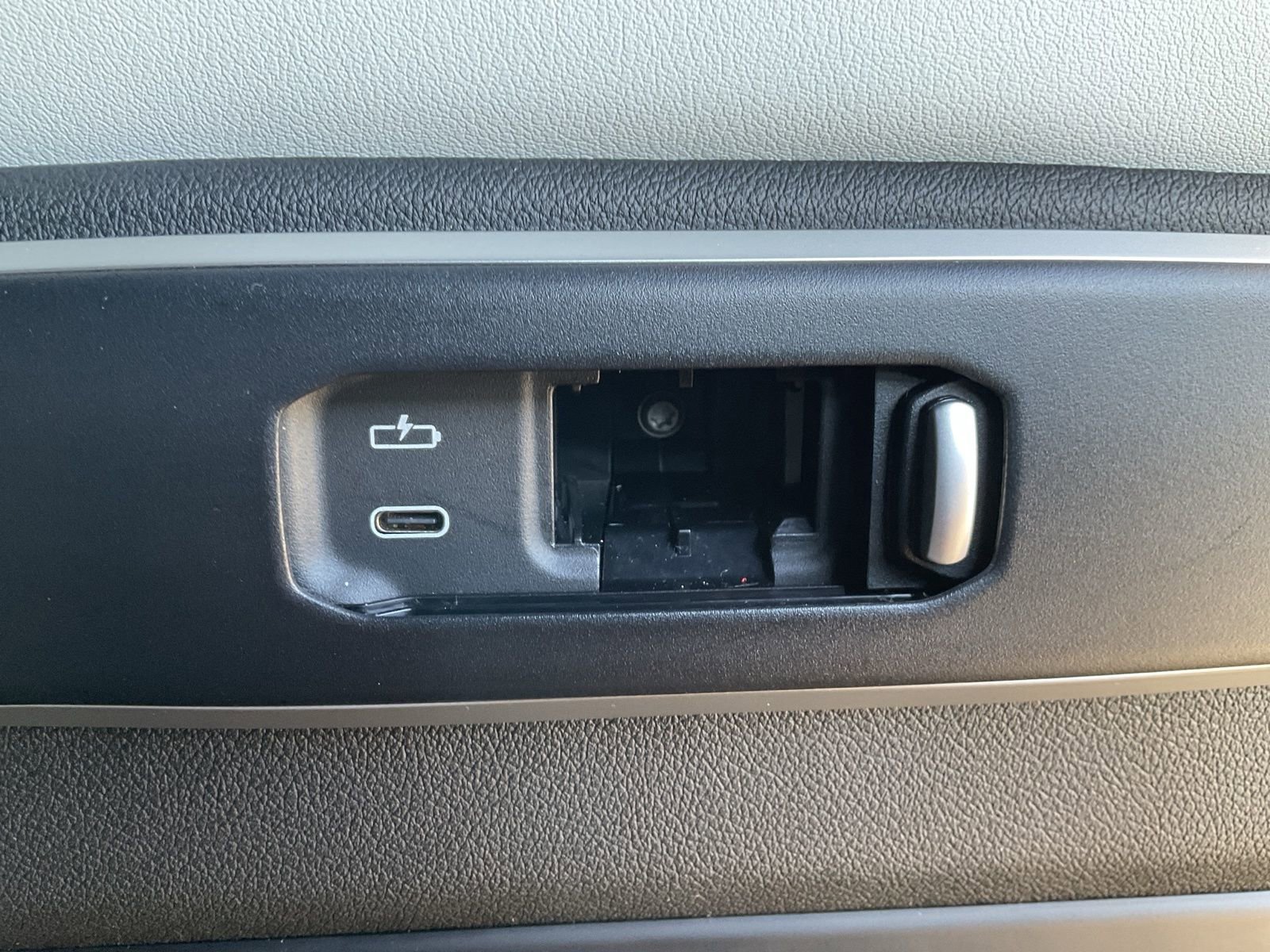 Used 2023 BMW X7 xDrive40i w/ Dynamic Handling Package image 44