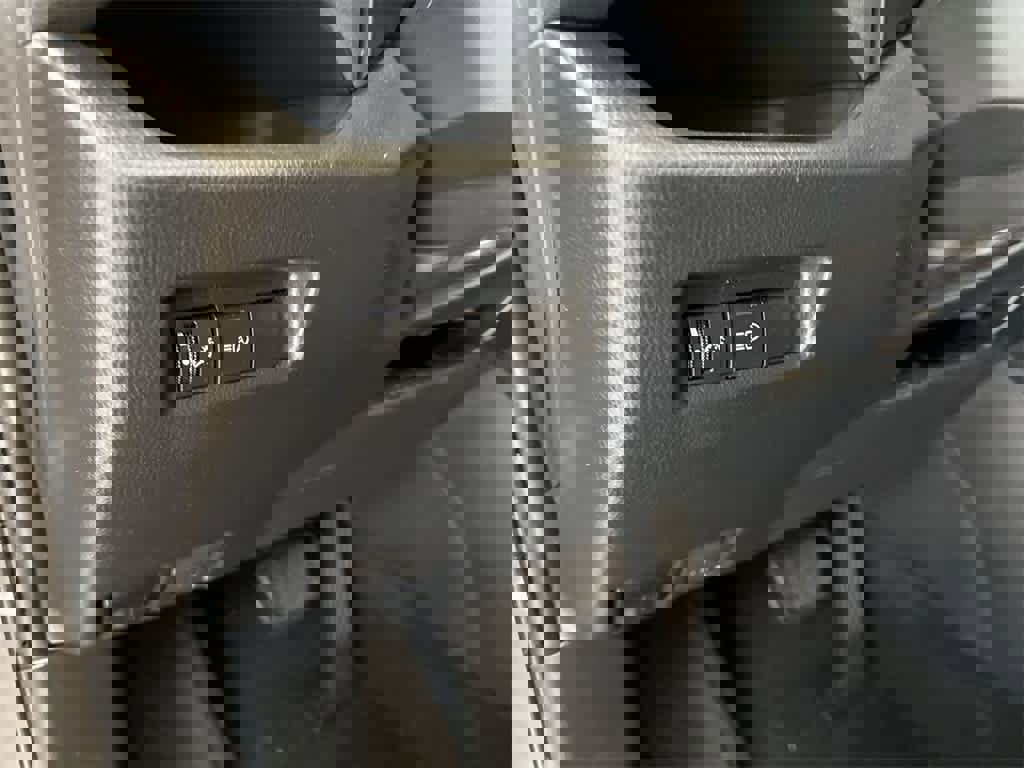 Used 2019 Toyota RAV4 XLE image 38