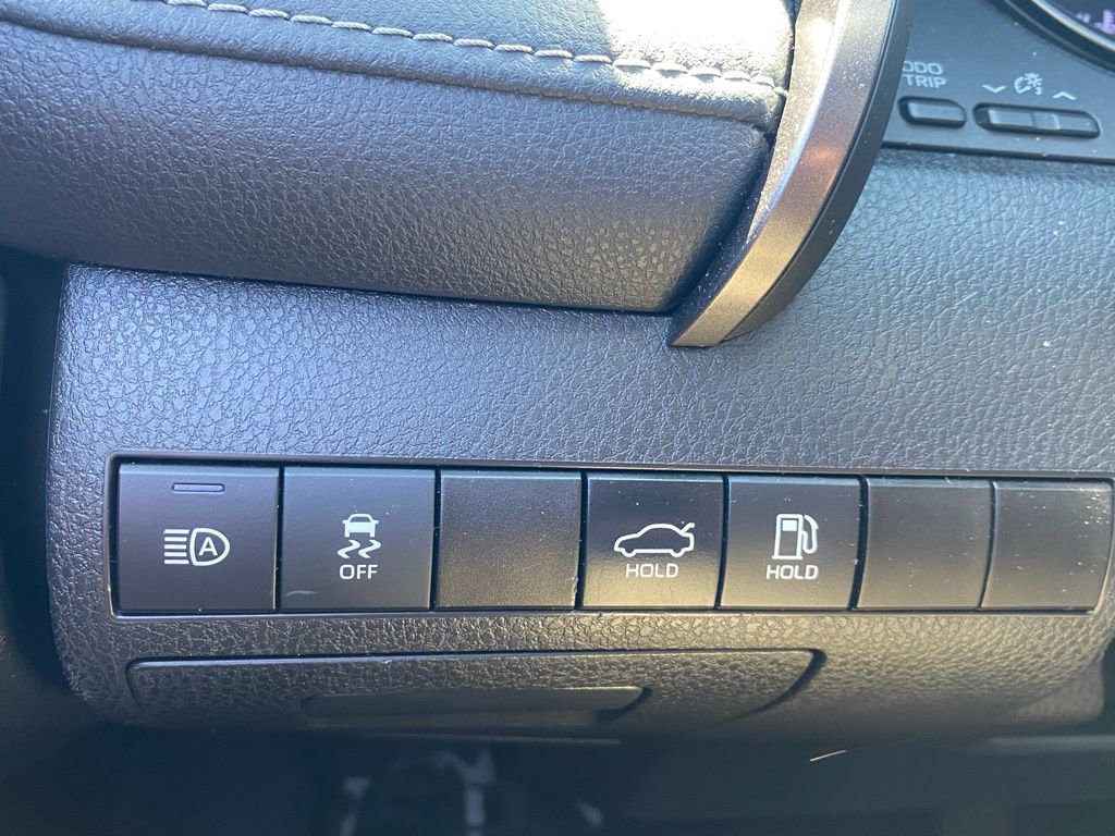 Used 2021 Toyota Camry SE AWD/4WD image 25