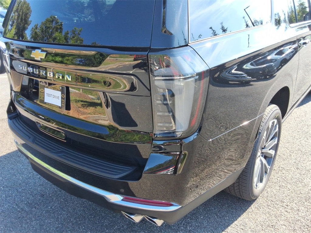 New 2026 Chevrolet Suburban High Country image 14