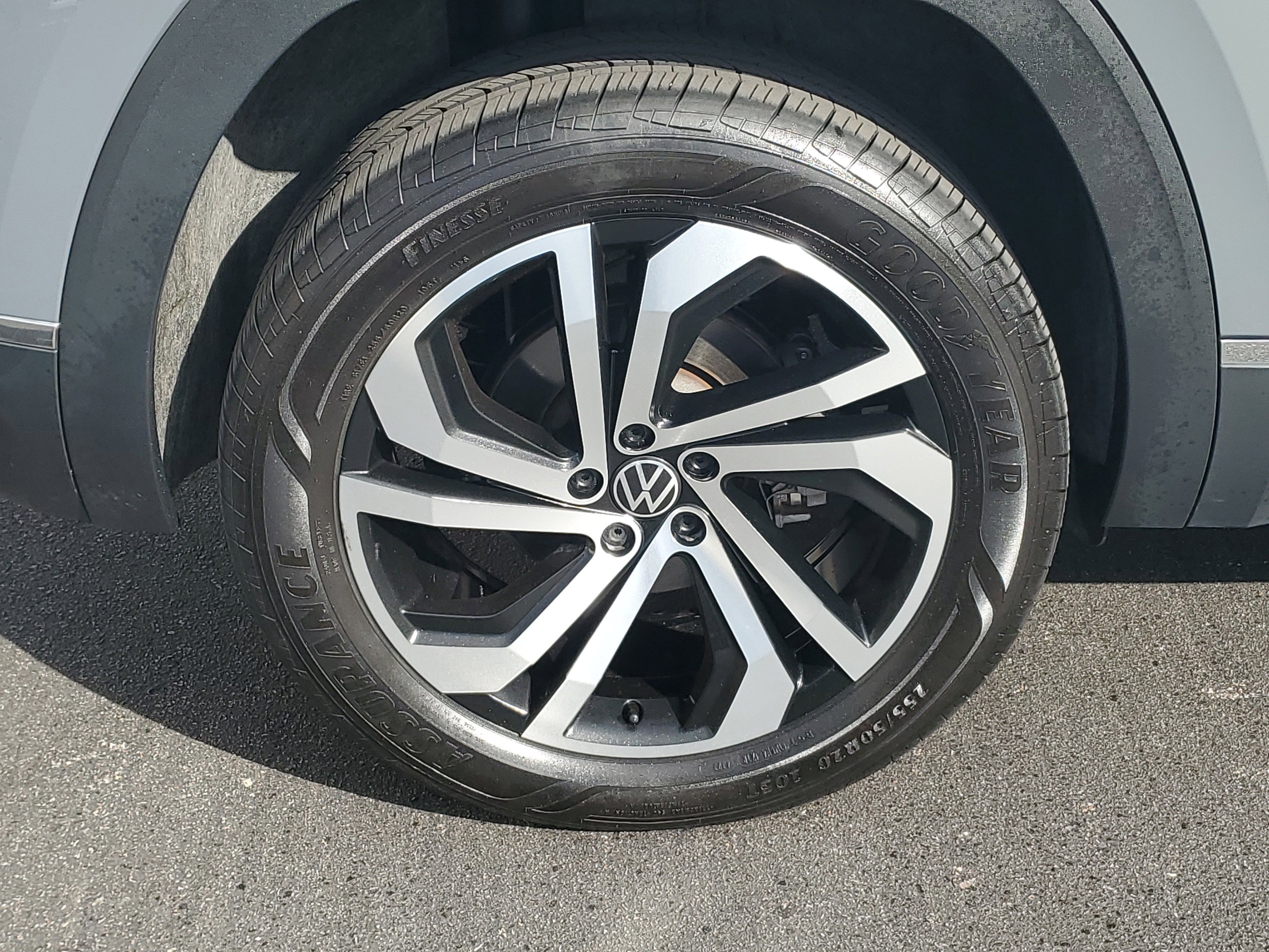 Used 2023 Volkswagen Atlas Cross Sport SEL image 7