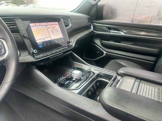 Used 2022 Jeep Wagoneer Series II w/ Premium Group I AWD/4WD image 26