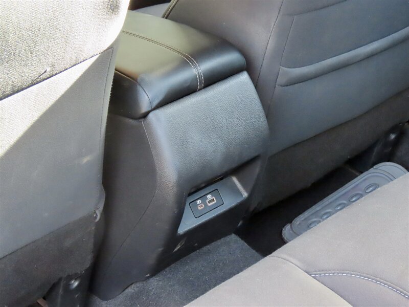 Used 2024 Nissan Altima 2.5 SV FWD image 12
