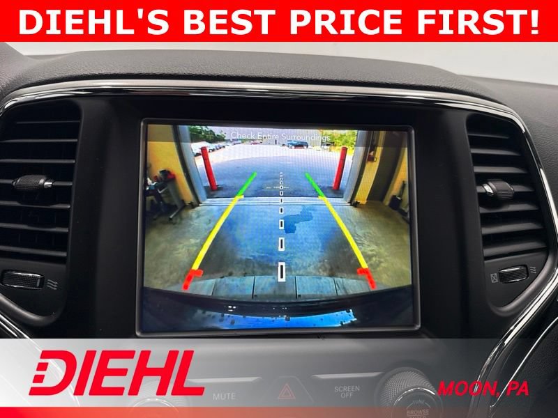 Used 2018 Jeep Grand Cherokee Trailhawk w/ Trailhawk Luxury Group AWD/4WD image 35