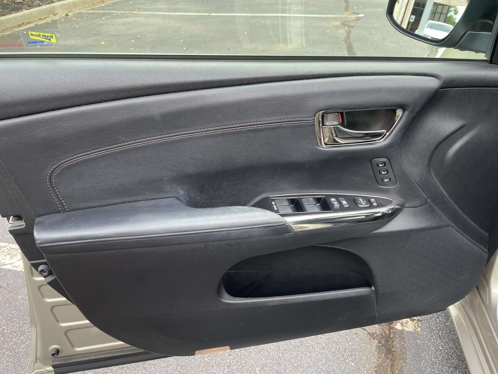 Used 2014 Toyota Avalon XLE Touring FWD image 11