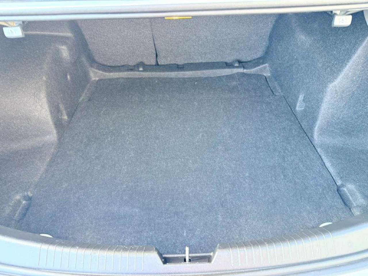 Used 2020 Chevrolet Malibu LT image 27