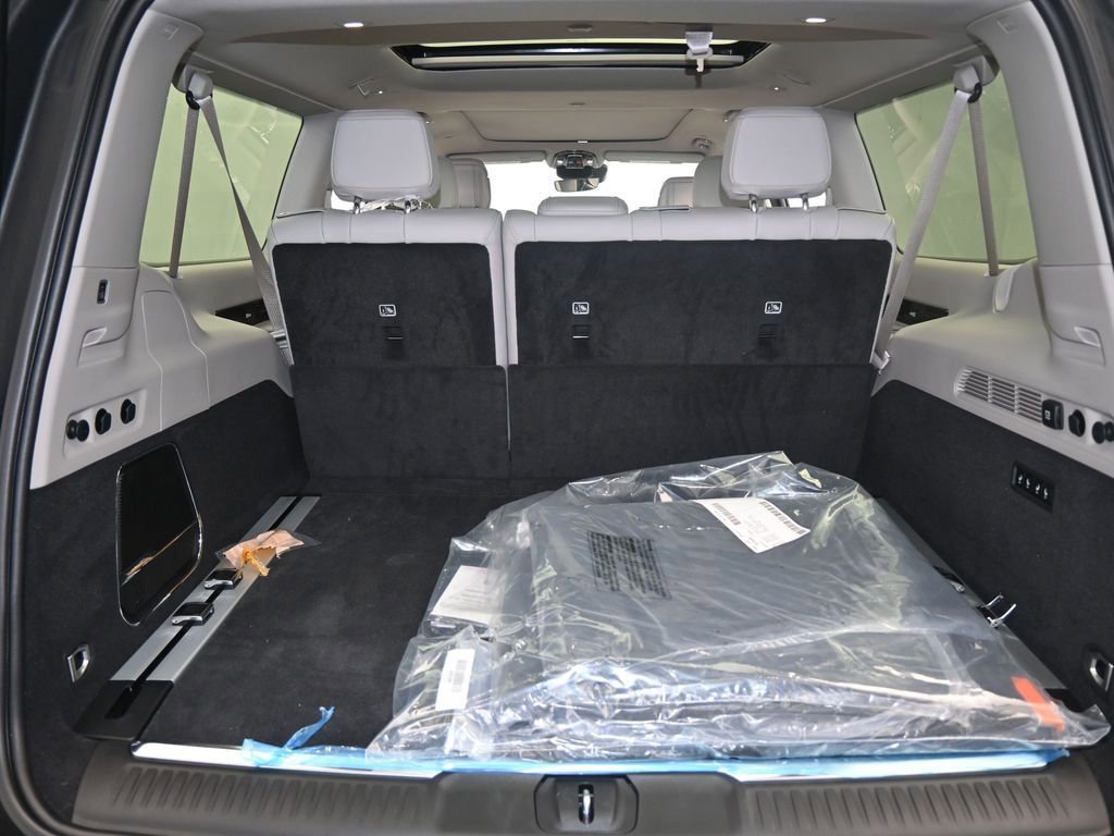 Used 2024 Jeep Grand Wagoneer L 4WD image 43