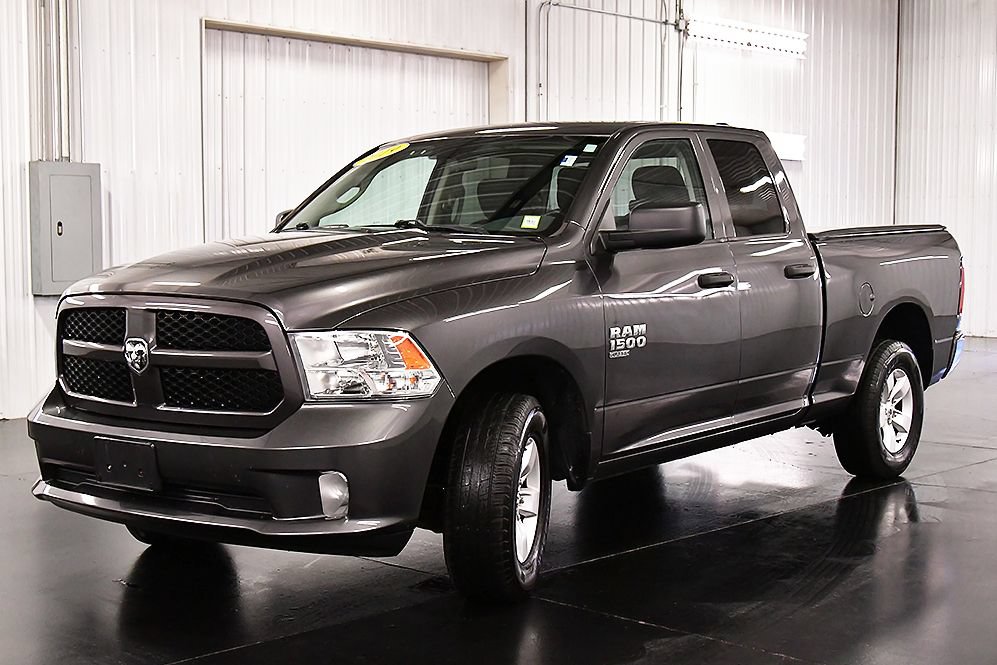 Used 2019 RAM 1500 Express AWD/4WD image 3