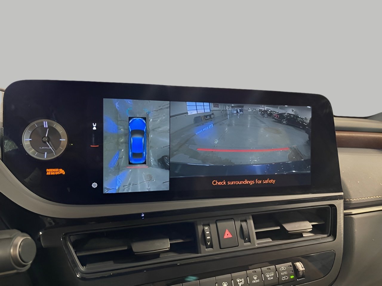 Used 2024 Lexus ES 350 Ultra Luxury w/ Accessory Package (Z1) image 18