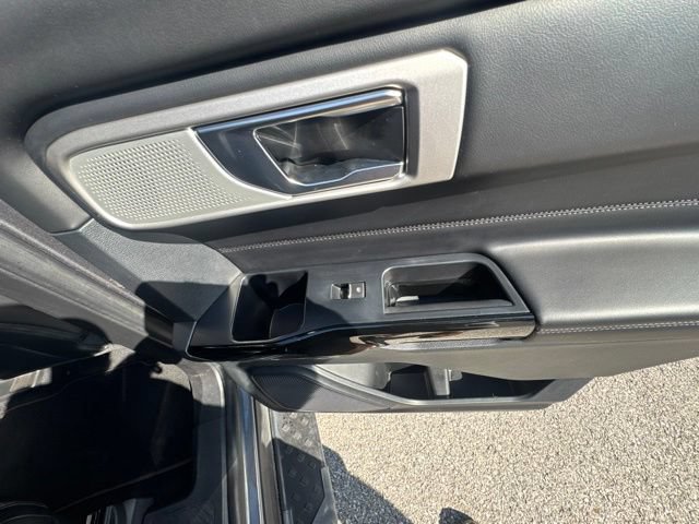 Used 2021 Ford Explorer Platinum w/ Equipment Group 601A AWD/4WD image 48