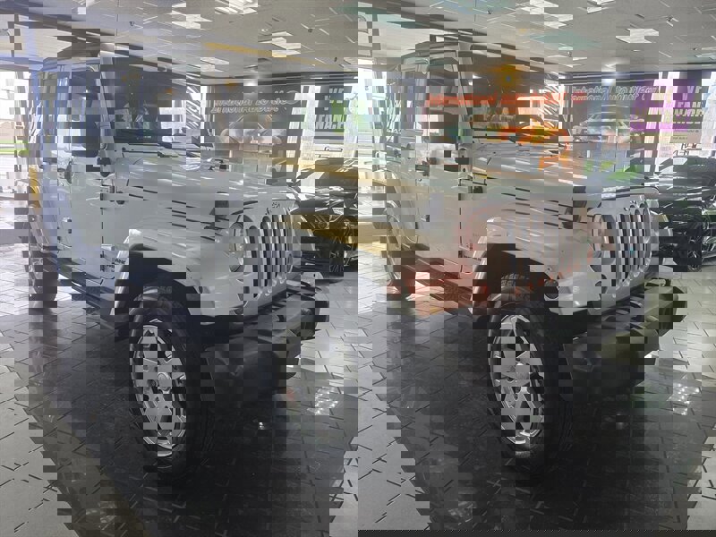 Used 2007 Jeep Wrangler Unlimited Sahara image 3