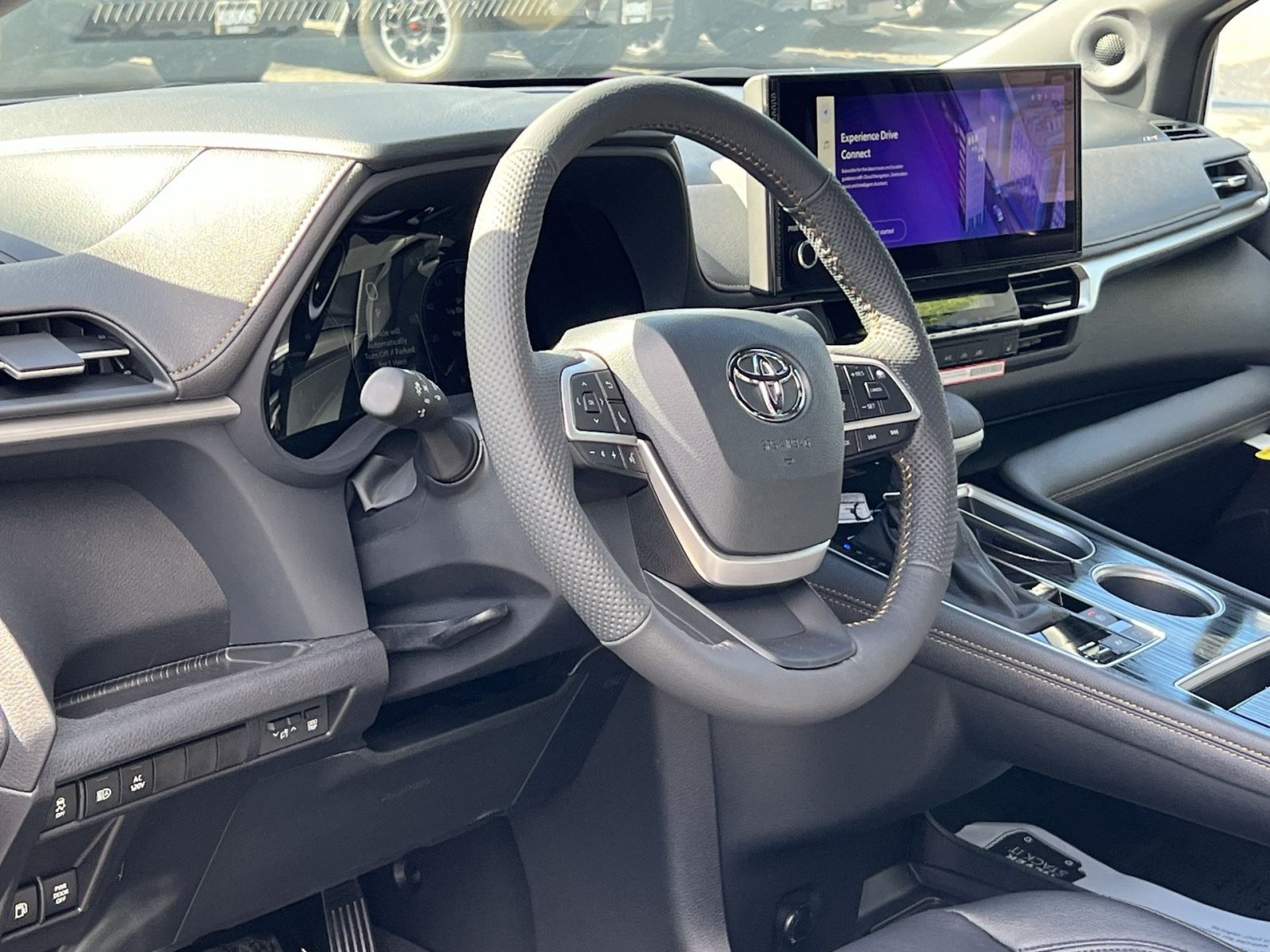 New 2026 Toyota Sienna XLE Woodland Edition AWD/4WD image 11