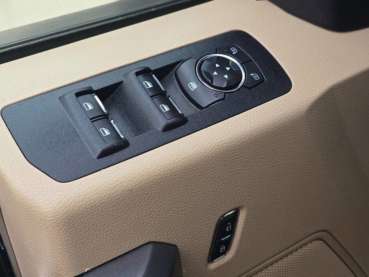 Used 2016 Ford F150 XLT w/ Equipment Group 302A Luxury image 29