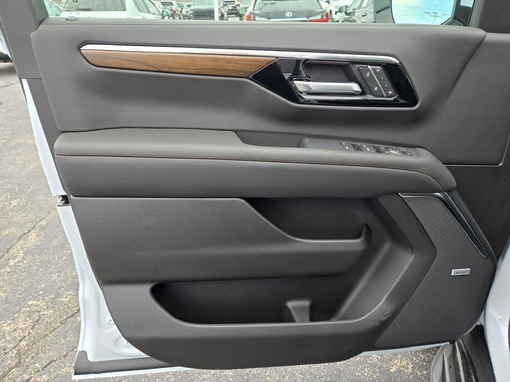 New 2026 Chevrolet Suburban High Country w/ Sun And Tow Package image 24