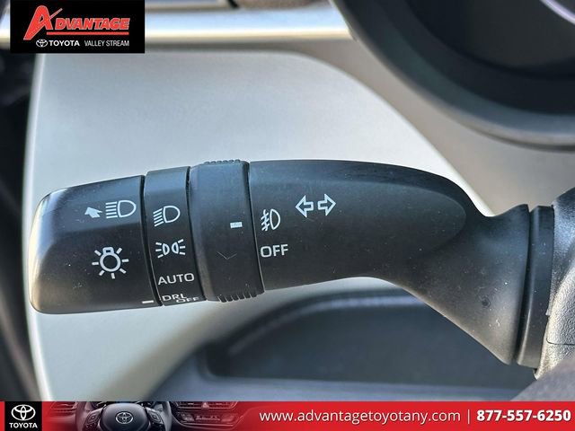 Used 2022 Toyota Sienna Platinum image 28