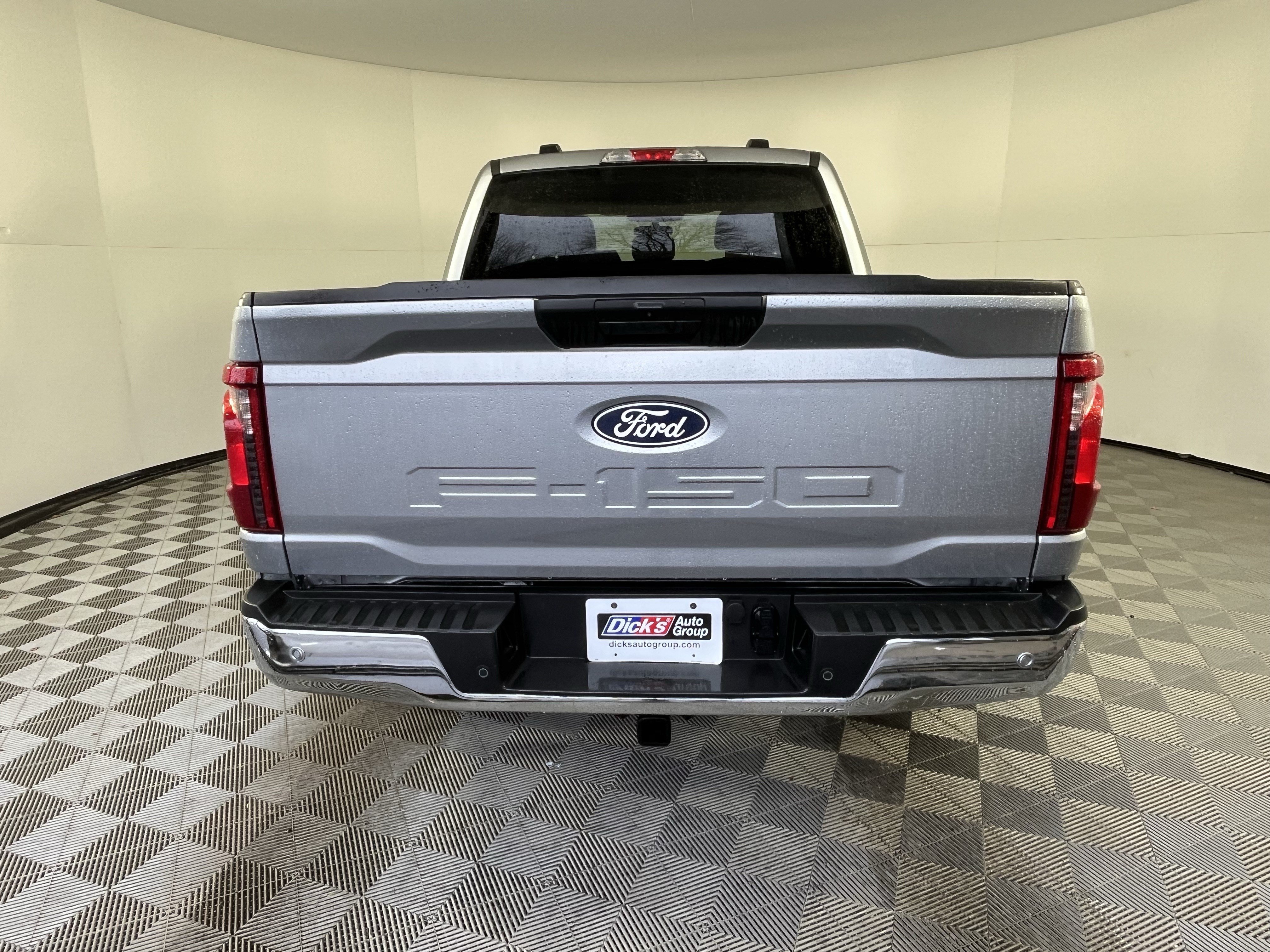Used 2025 Ford F150 XLT w/ Equipment Group 301A Standard AWD/4WD image 4